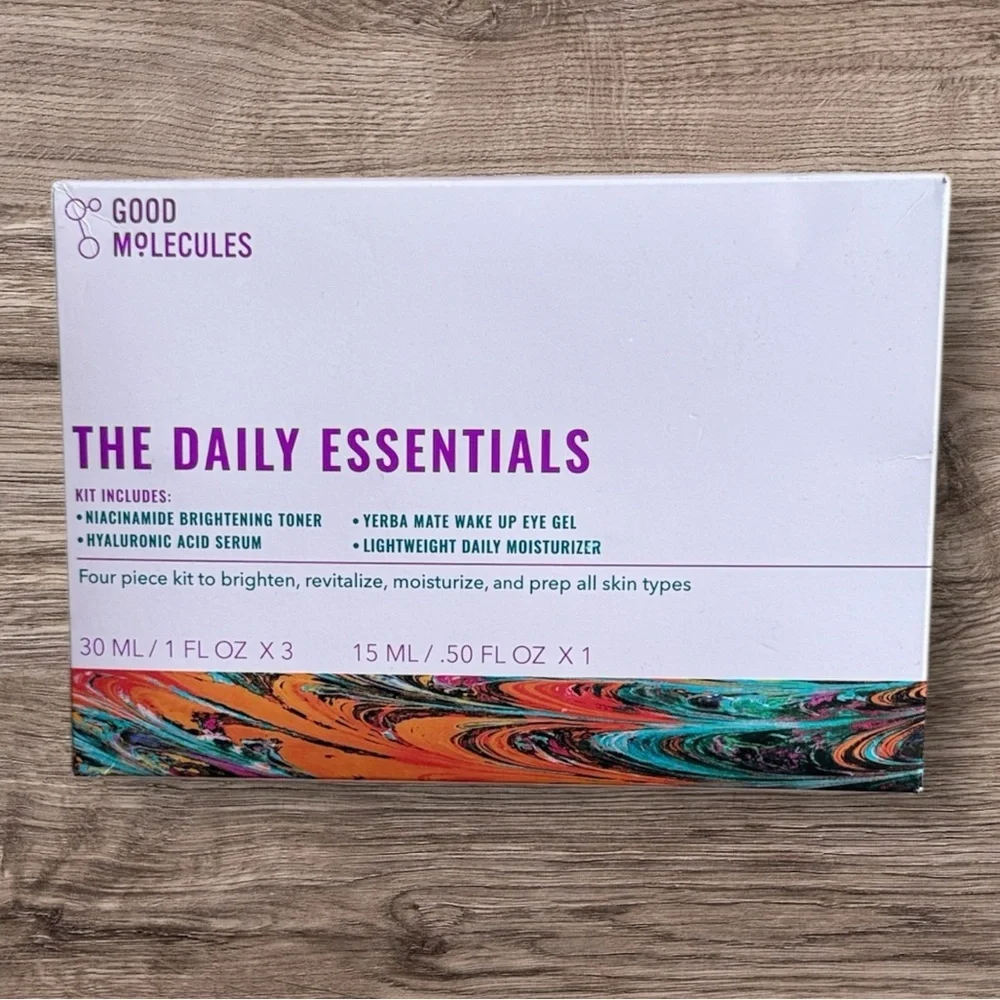 Good Molecules The Daily Essentials Skincare Kit- Toner, Serum, Moisturizer